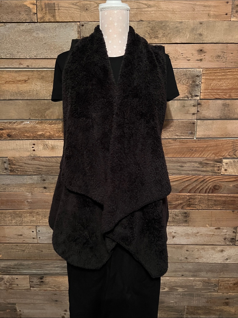 Women’s Cozy Faux Fur Draped Sleeveless Vest - Black